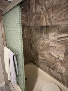 3 bed/1.5 bath 1084 sq.ft Clean home with Large back yard - image 24