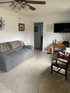 3 bed/1.5 bath 1084 sq.ft Clean home with Large back yard - image 20