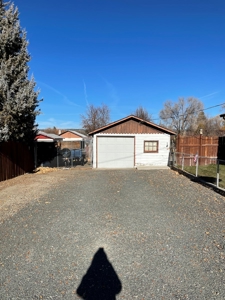 3 bed/1.5 bath 1084 sq.ft Clean home with Large back yard - image 8