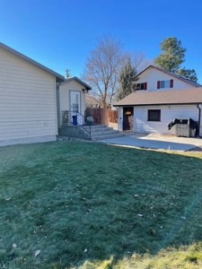3 bed/1.5 bath 1084 sq.ft Clean home with Large back yard - image 12