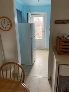 3 bed/1.5 bath 1084 sq.ft Clean home with Large back yard - image 17