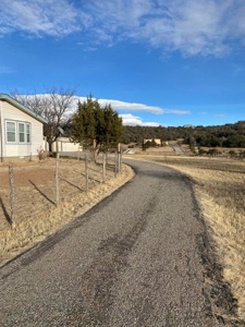 Edgewood, New Mexico 3 bedroom/ 2 bath home on 1.5 Acres! - image 3