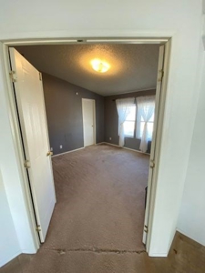 Edgewood, New Mexico 3 bedroom/ 2 bath home on 1.5 Acres! - image 15