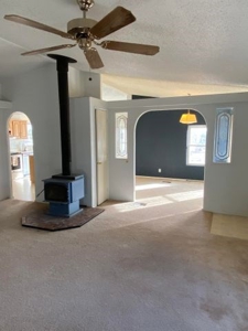 Edgewood, New Mexico 3 bedroom/ 2 bath home on 1.5 Acres! - image 8