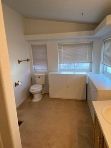Edgewood, New Mexico 3 bedroom/ 2 bath home on 1.5 Acres! - image 25