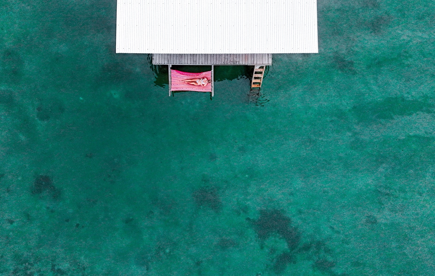 Turnkey Overwater Bungalow Business + Restaurant — Old Bank, Isla Bastimentos - 23