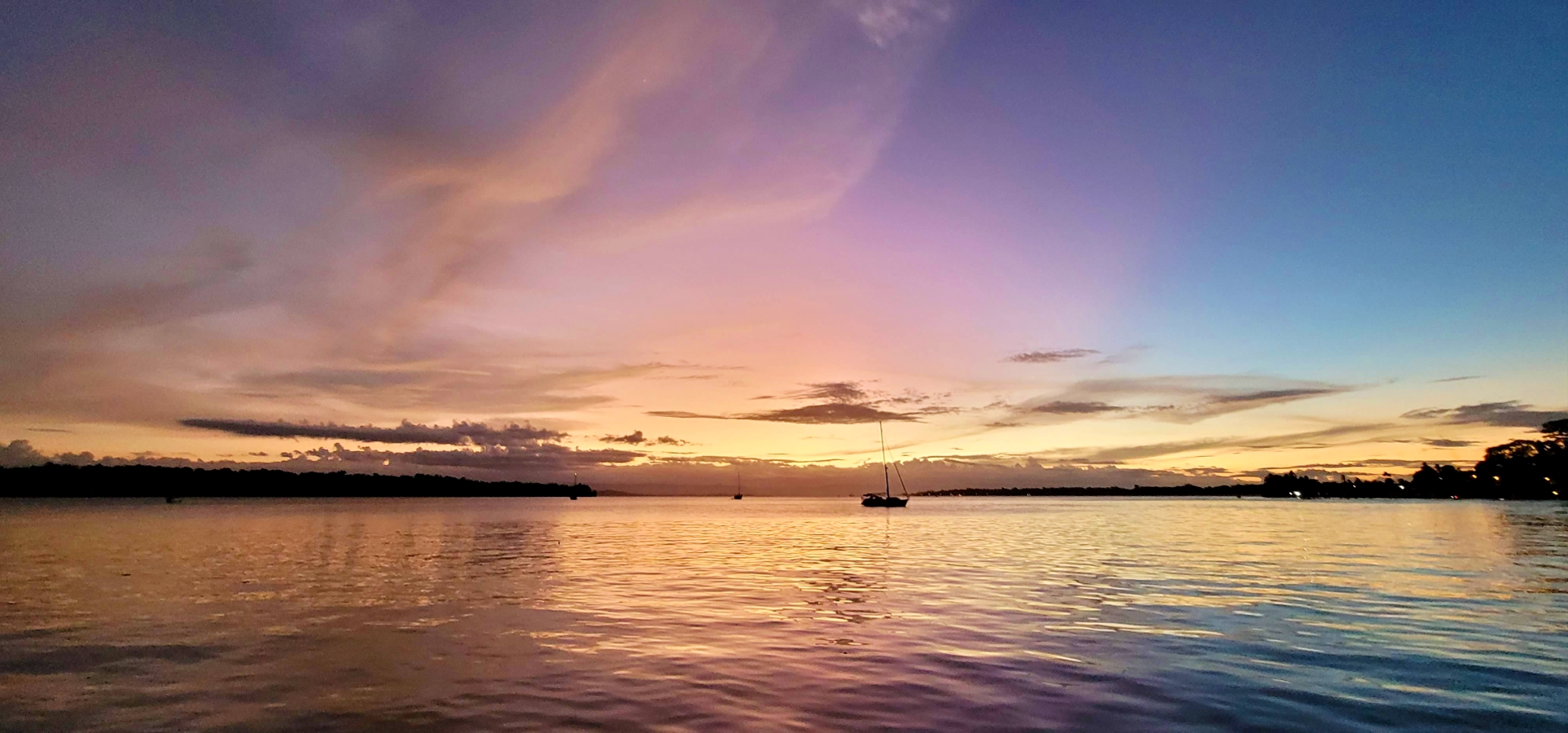 Turnkey Overwater Bungalow Business + Restaurant — Old Bank, Isla Bastimentos - 21
