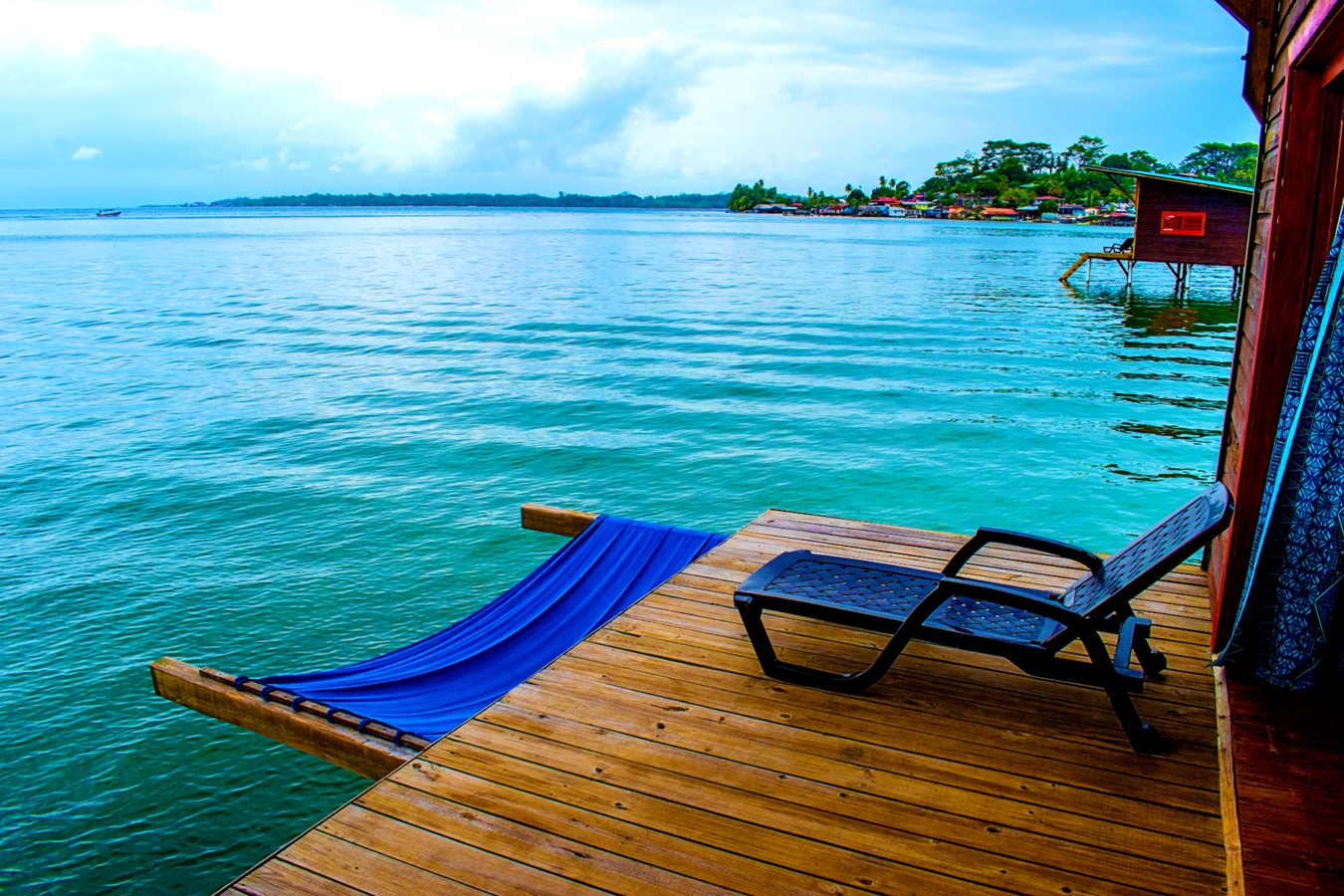 Turnkey Overwater Bungalow Business + Restaurant — Old Bank, Isla Bastimentos - 19