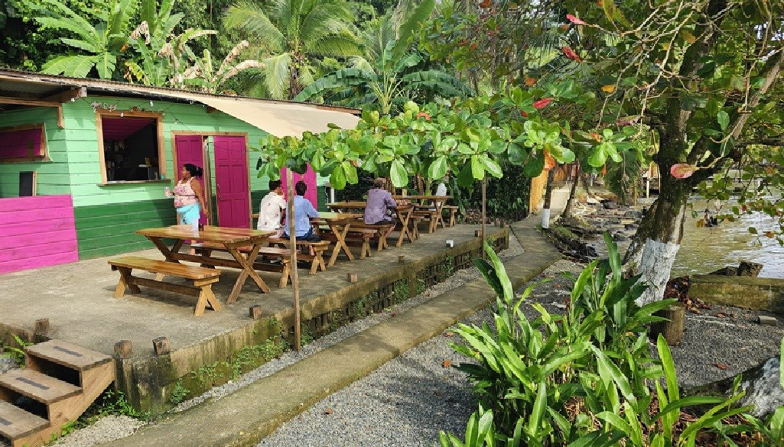 Turnkey Overwater Bungalow Business + Restaurant — Old Bank, Isla Bastimentos - 25
