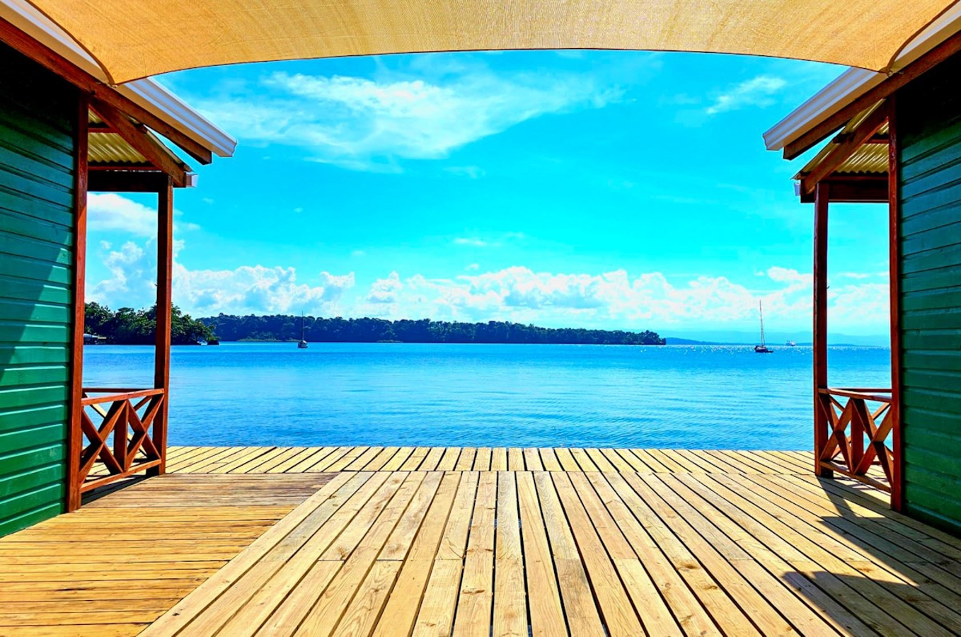 Turnkey Overwater Bungalow Business + Restaurant — Old Bank, Isla Bastimentos - 22