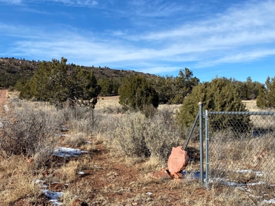 Fully Fenced Off Grid 5 Acres for Sale - image 6