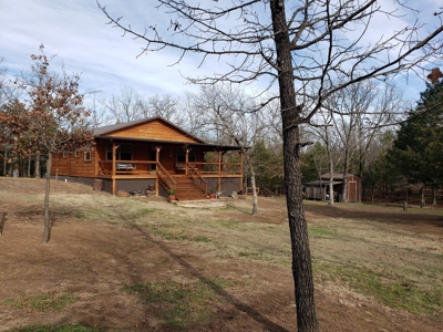 Income Producing Recreational Cabin – Sardis Lake - image 2