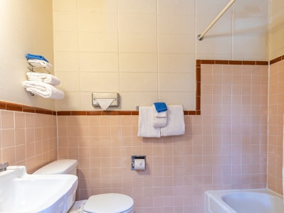 Family Owned AAA Approved Inn For Sale in Cortez, CO! - image 19