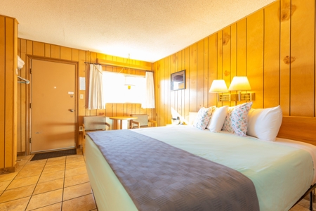 Family Owned AAA Approved Inn For Sale in Cortez, CO! - image 17