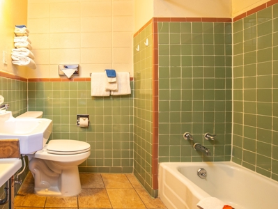 Family Owned AAA Approved Inn For Sale in Cortez, CO! - image 31