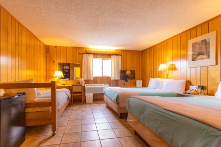 Family Owned AAA Approved Inn For Sale in Cortez, CO! - image 23