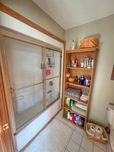 Country Home on 5 Acres Outside of Carlinville Illinois - image 32