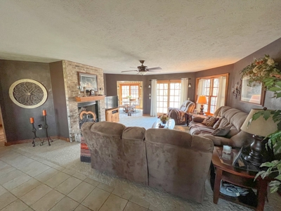Country Home on 5 Acres Outside of Carlinville Illinois - image 12