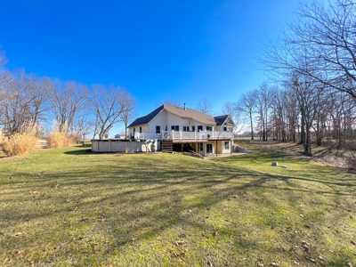 Country Home on 5 Acres Outside of Carlinville Illinois - image 6