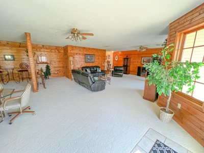 Country Home on 5 Acres Outside of Carlinville Illinois - image 44