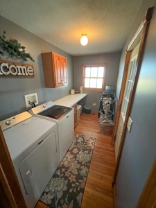 Country Home on 5 Acres Outside of Carlinville Illinois - image 15