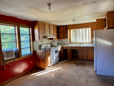 Old Florida Style Home Located in North Central Florida! - image 16