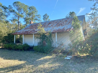 Old Florida Style Home Located in North Central Florida! - image 3