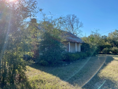 Old Florida Style Home Located in North Central Florida! - image 7