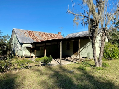 Old Florida Style Home Located in North Central Florida! - image 4