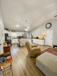 Country Home Close to Mountain View AR - image 5