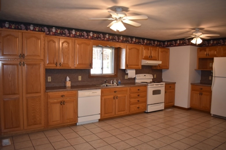 Cherokee Lake View Home in Bean Station, TN For Sale - image 7