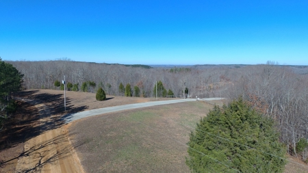 Unrestricted Land With Building For Sale In Hardin County - image 28