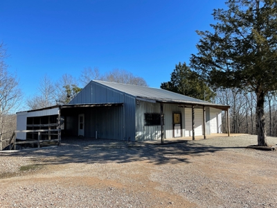 Unrestricted Land With Building For Sale In Hardin County - image 6