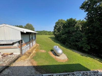 Unrestricted Land With Building For Sale In Hardin County - image 23