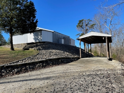 Unrestricted Land With Building For Sale In Hardin County - image 11