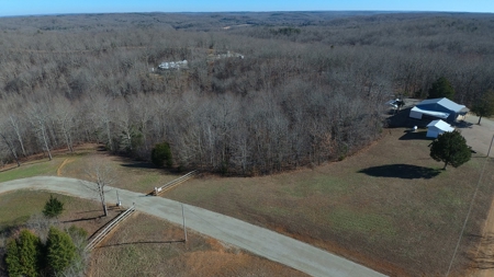 Unrestricted Land With Building For Sale In Hardin County - image 27