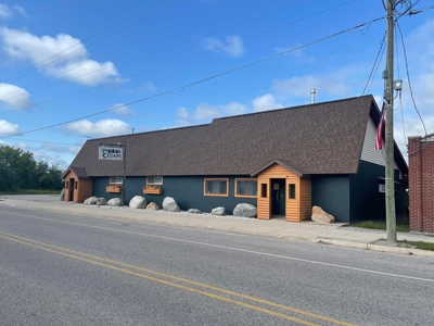 Northern Michigan  Restaurant / Bar In Millersburg, Michigan - image 1