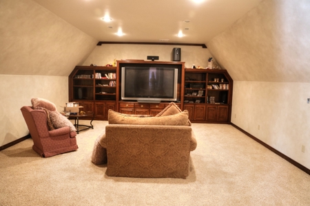 Property For Sale In Missouri With Unlimited Possibilities - image 23