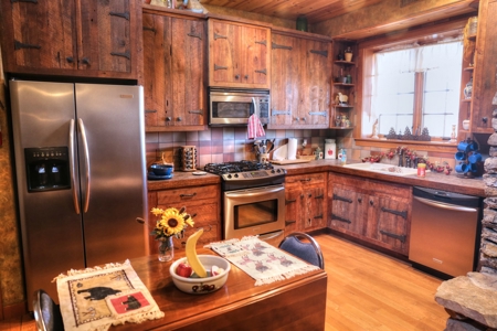 Property For Sale In Missouri With Unlimited Possibilities - image 37