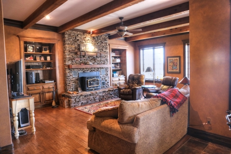 Property For Sale In Missouri With Unlimited Possibilities - image 10