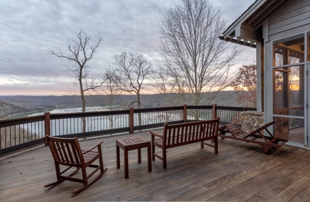 Pending Lakefront Home on Dale Hollow Lake in Albany, KY - image 10