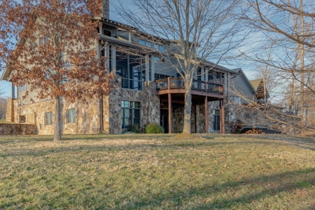 Pending Lakefront Home on Dale Hollow Lake in Albany, KY - image 49