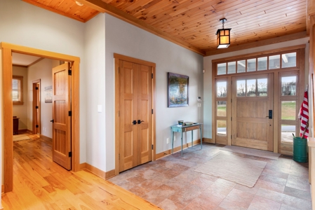 Pending Lakefront Home on Dale Hollow Lake in Albany, KY - image 14