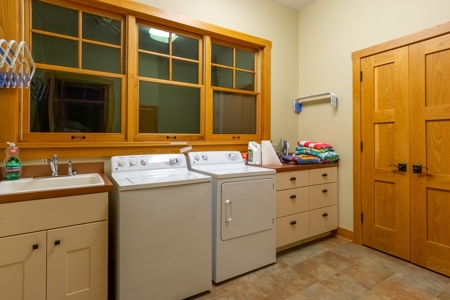 Pending Lakefront Home on Dale Hollow Lake in Albany, KY - image 29