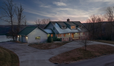 Pending Lakefront Home on Dale Hollow Lake in Albany, KY - image 1