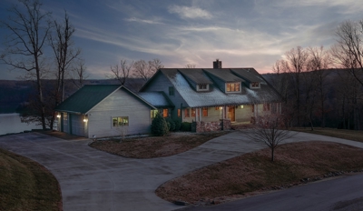 Pending Lakefront Home on Dale Hollow Lake in Albany, KY