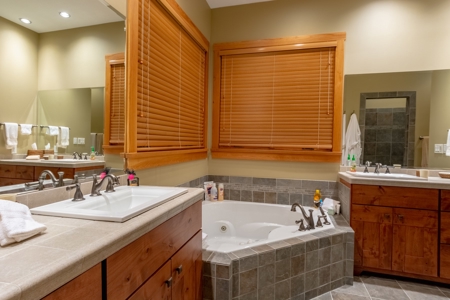 Pending Lakefront Home on Dale Hollow Lake in Albany, KY - image 27