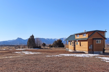 Tiny Home Close to Town in Mancos, CO For Sale! - image 2