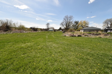 Country Home on 3.25 +/- Level Acres for Sale St. John, WA - image 37