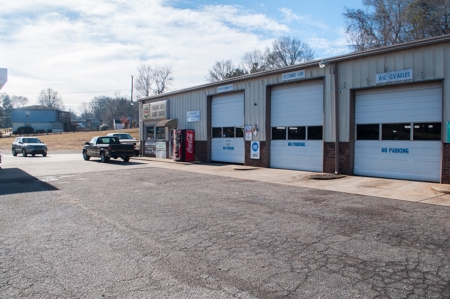 Storage Warehouse Western NC For Sale/NC Mini-storage units - image 26